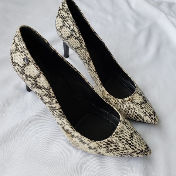 Calvin Klein Nyla Heels - Picture 1 of 3